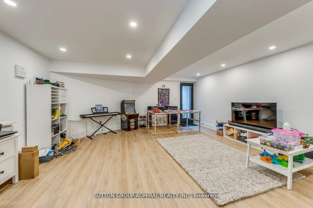 93, Soudan, Mount Pleasant West, Toronto