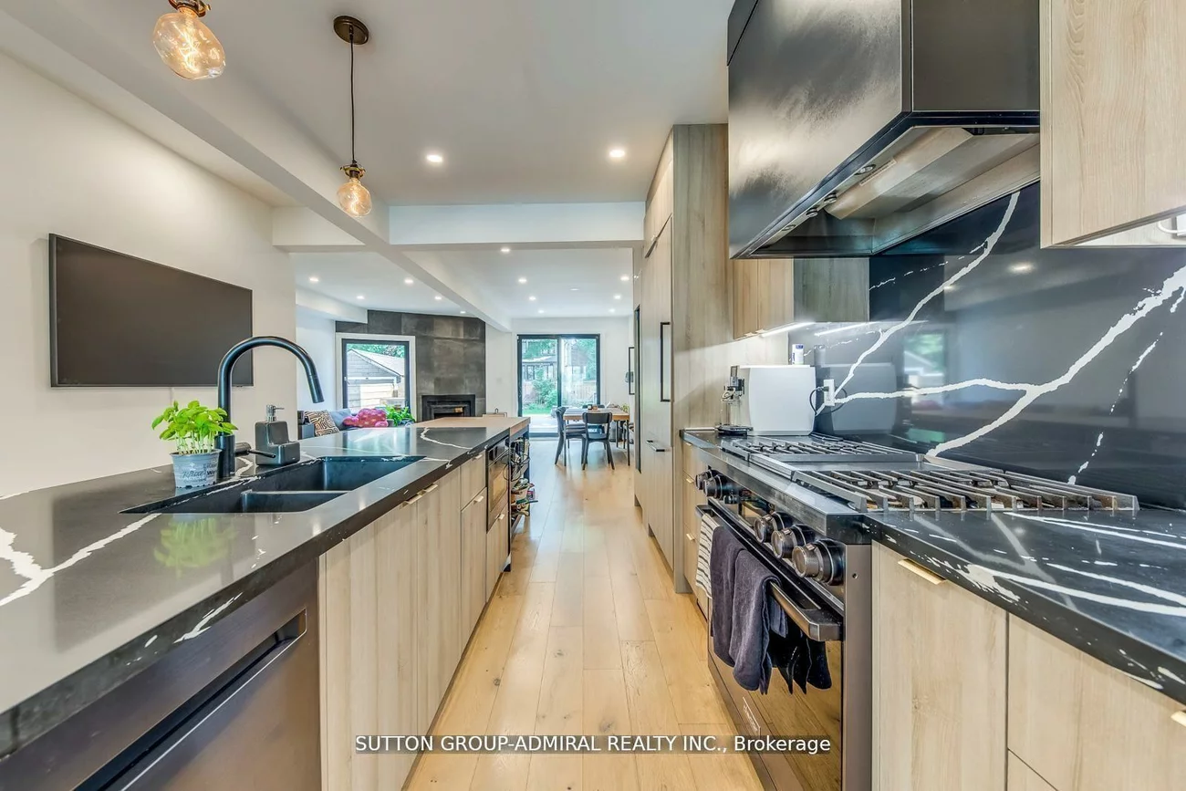 93, Soudan, Mount Pleasant West, Toronto