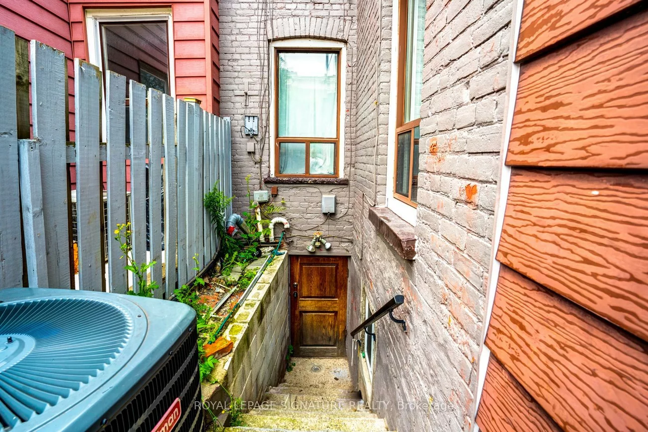 66, Euclid, Trinity-Bellwoods, Toronto