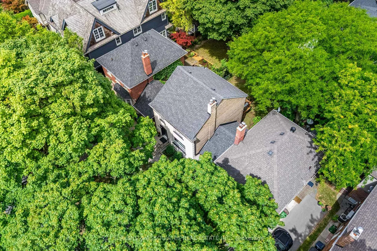 118, Whitmore, Forest Hill North, Toronto