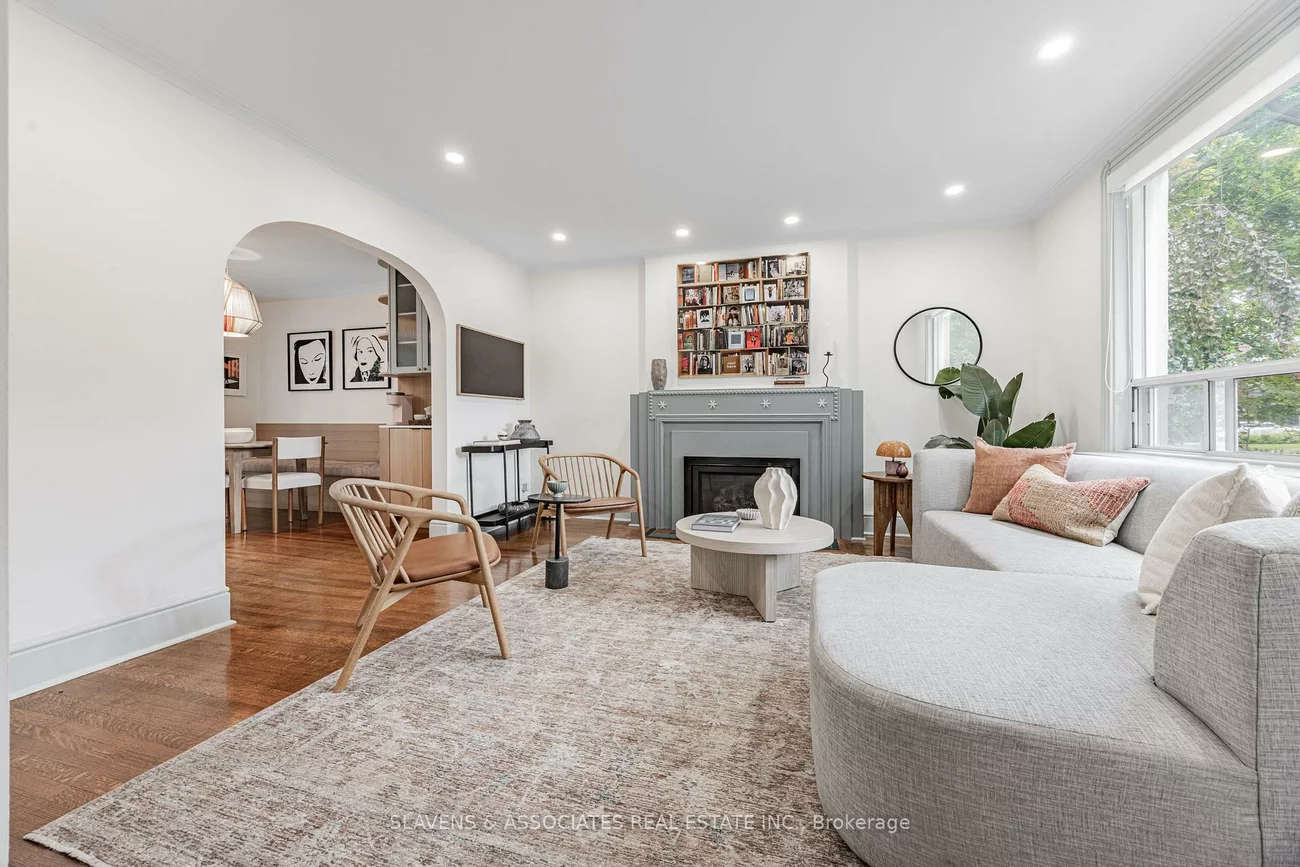 118, Whitmore, Forest Hill North, Toronto
