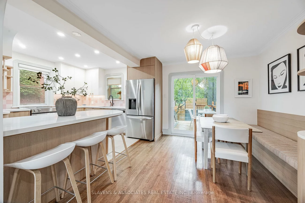 118, Whitmore, Forest Hill North, Toronto