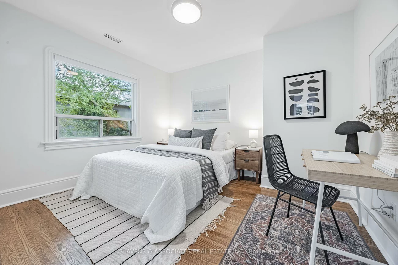 118, Whitmore, Forest Hill North, Toronto
