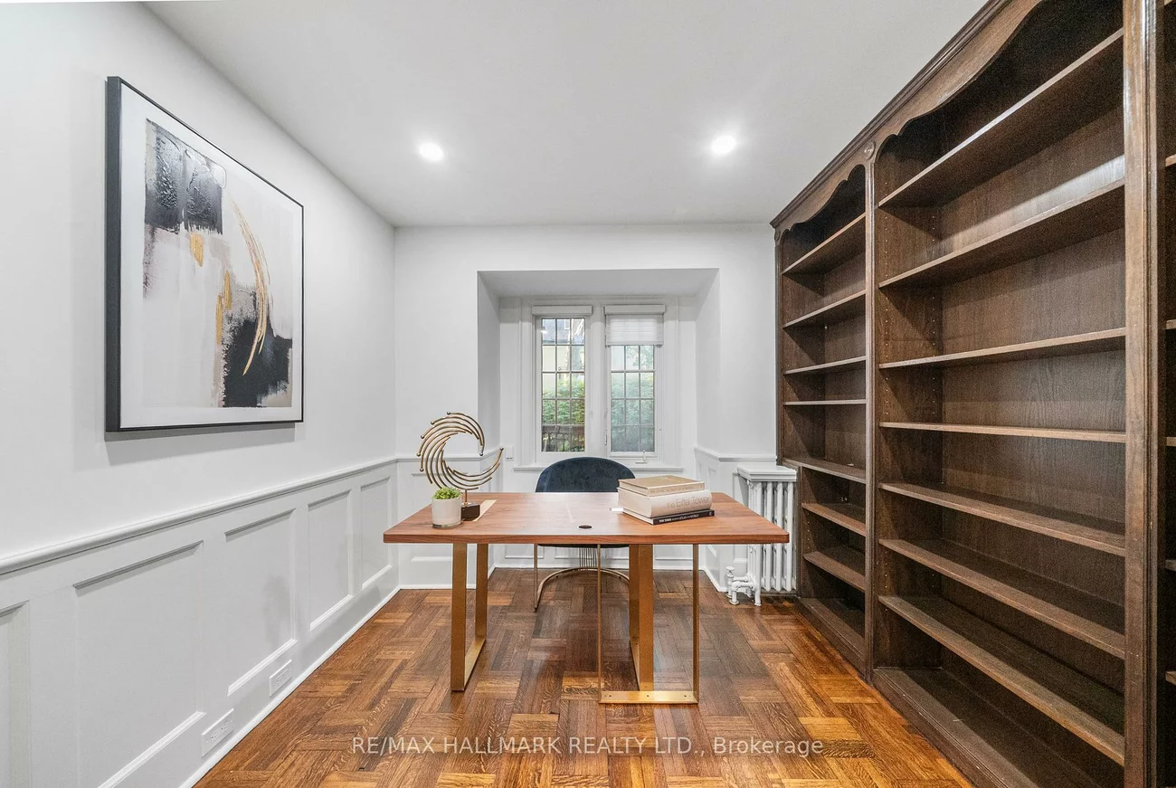16, Elderwood, Forest Hill South, Toronto