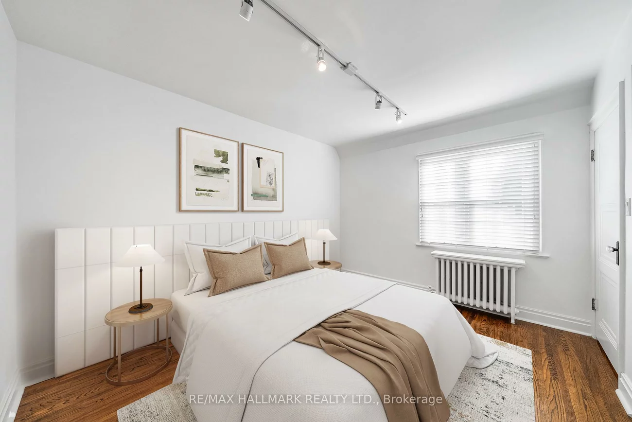 16, Elderwood, Forest Hill South, Toronto