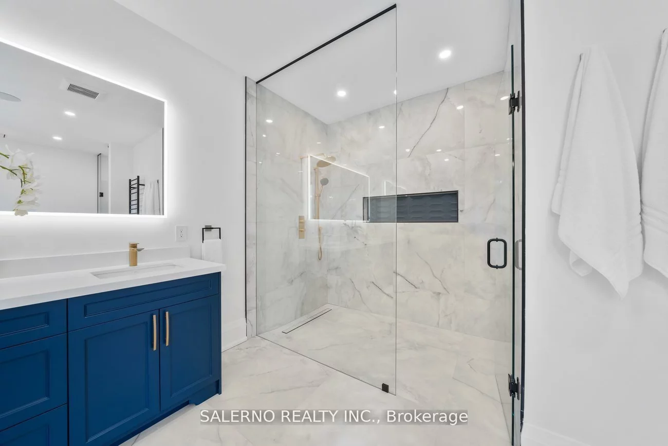 63, Bannatyne, St. Andrew-Windfields, Toronto