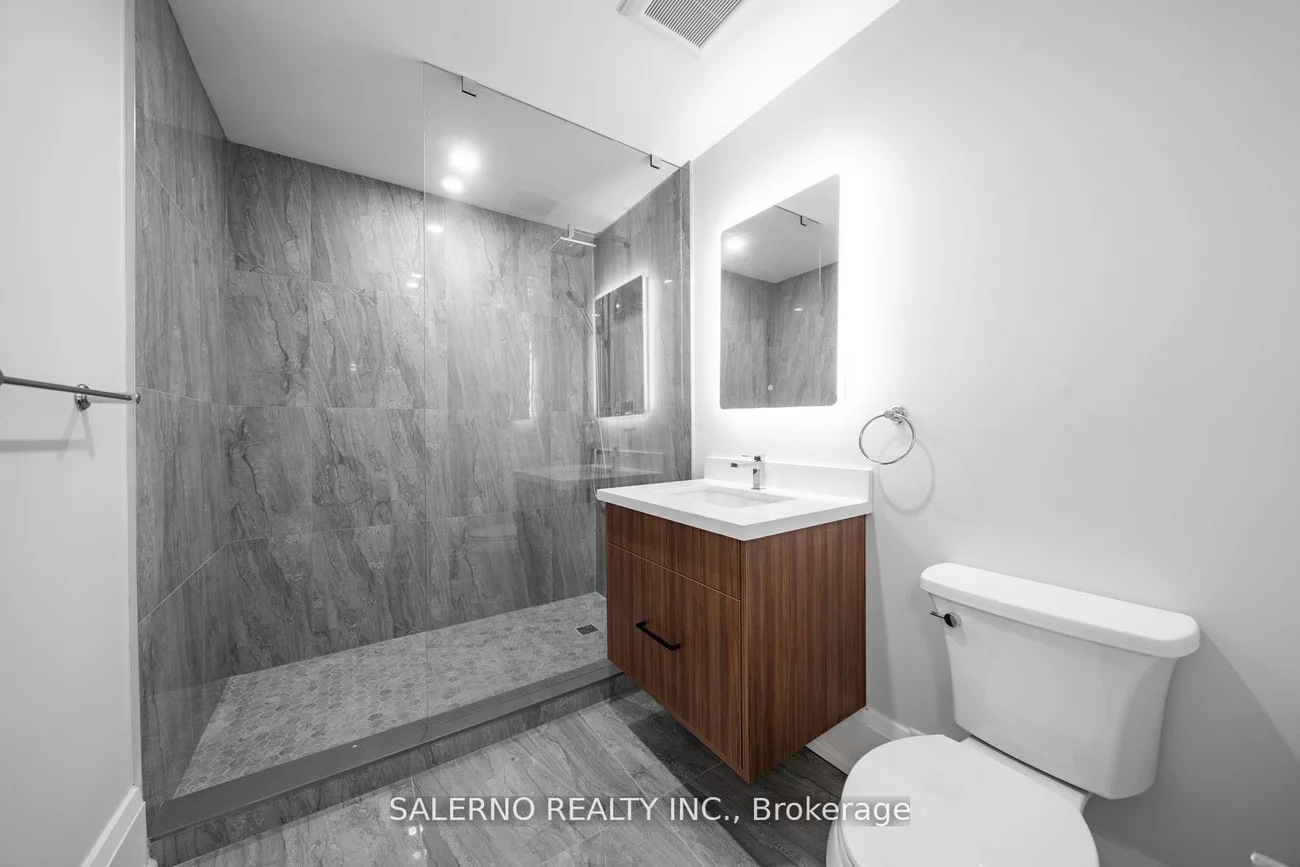 63, Bannatyne, St. Andrew-Windfields, Toronto