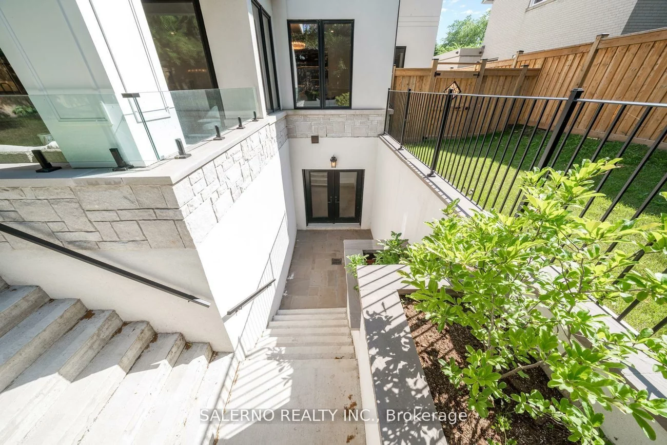 63, Bannatyne, St. Andrew-Windfields, Toronto
