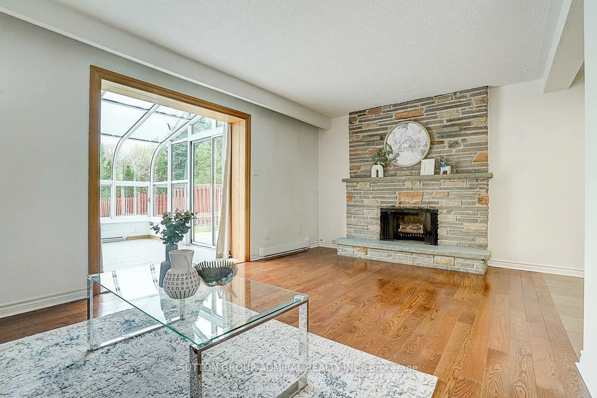 157, Angus, Don Valley Village, Toronto