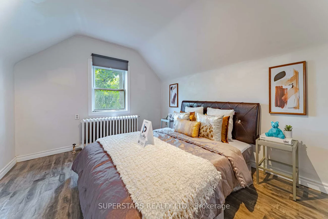 29, Crestview, Lawrence Park South, Toronto