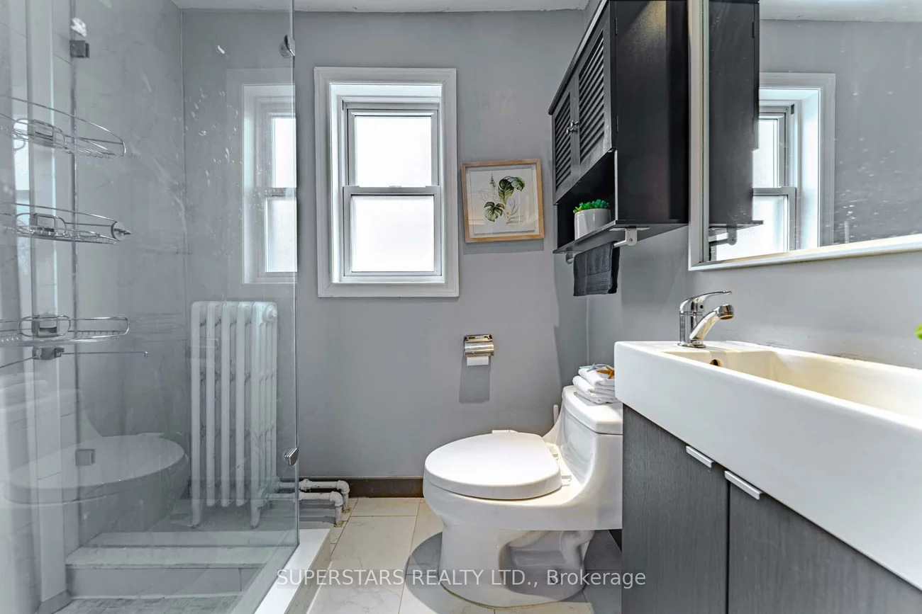 29, Crestview, Lawrence Park South, Toronto