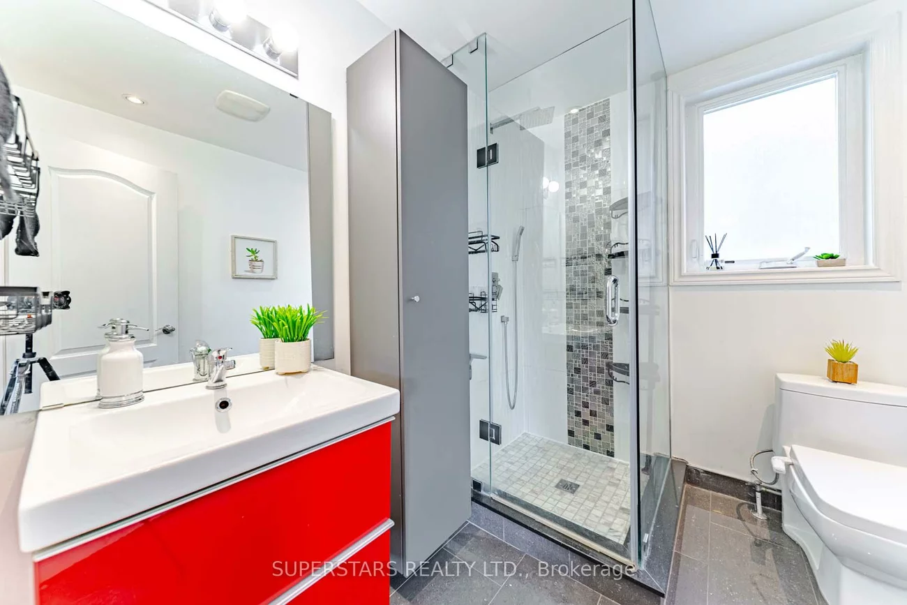 29, Crestview, Lawrence Park South, Toronto