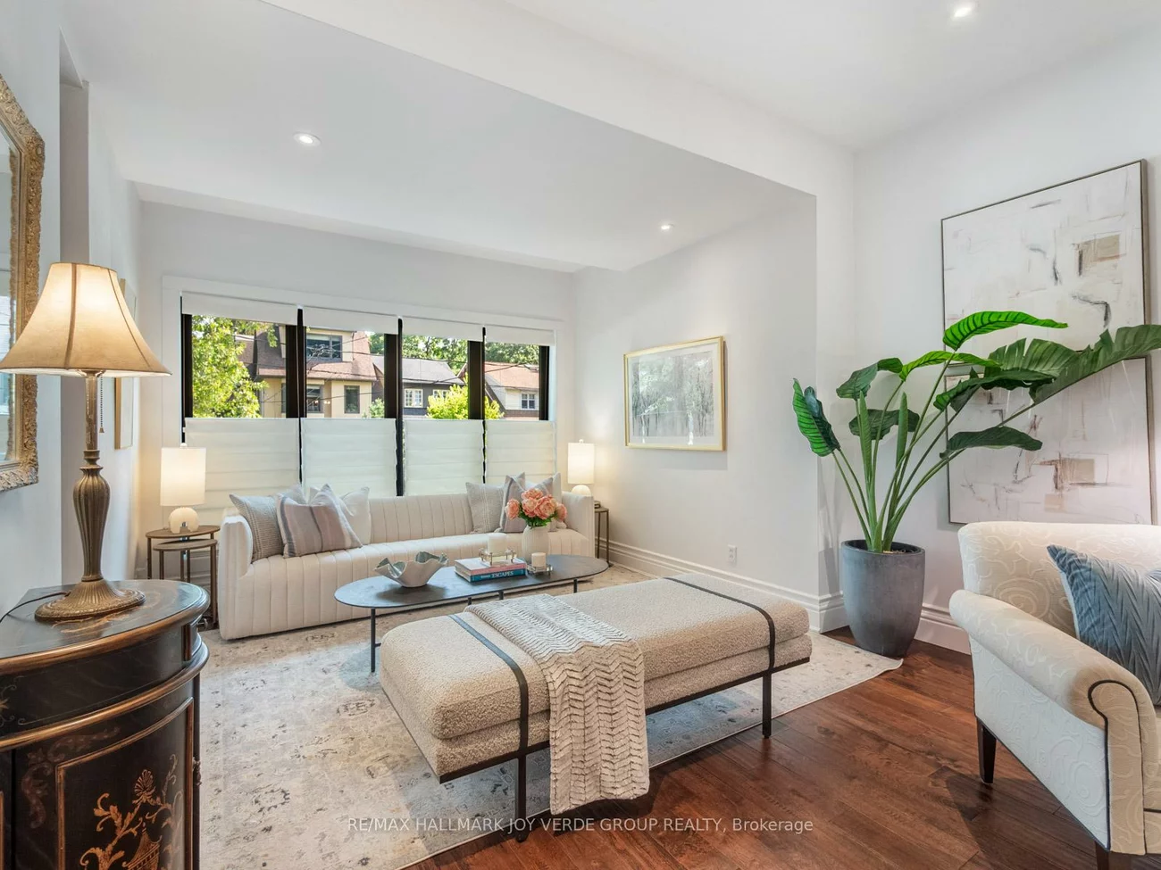 304, Keewatin, Mount Pleasant East, Toronto
