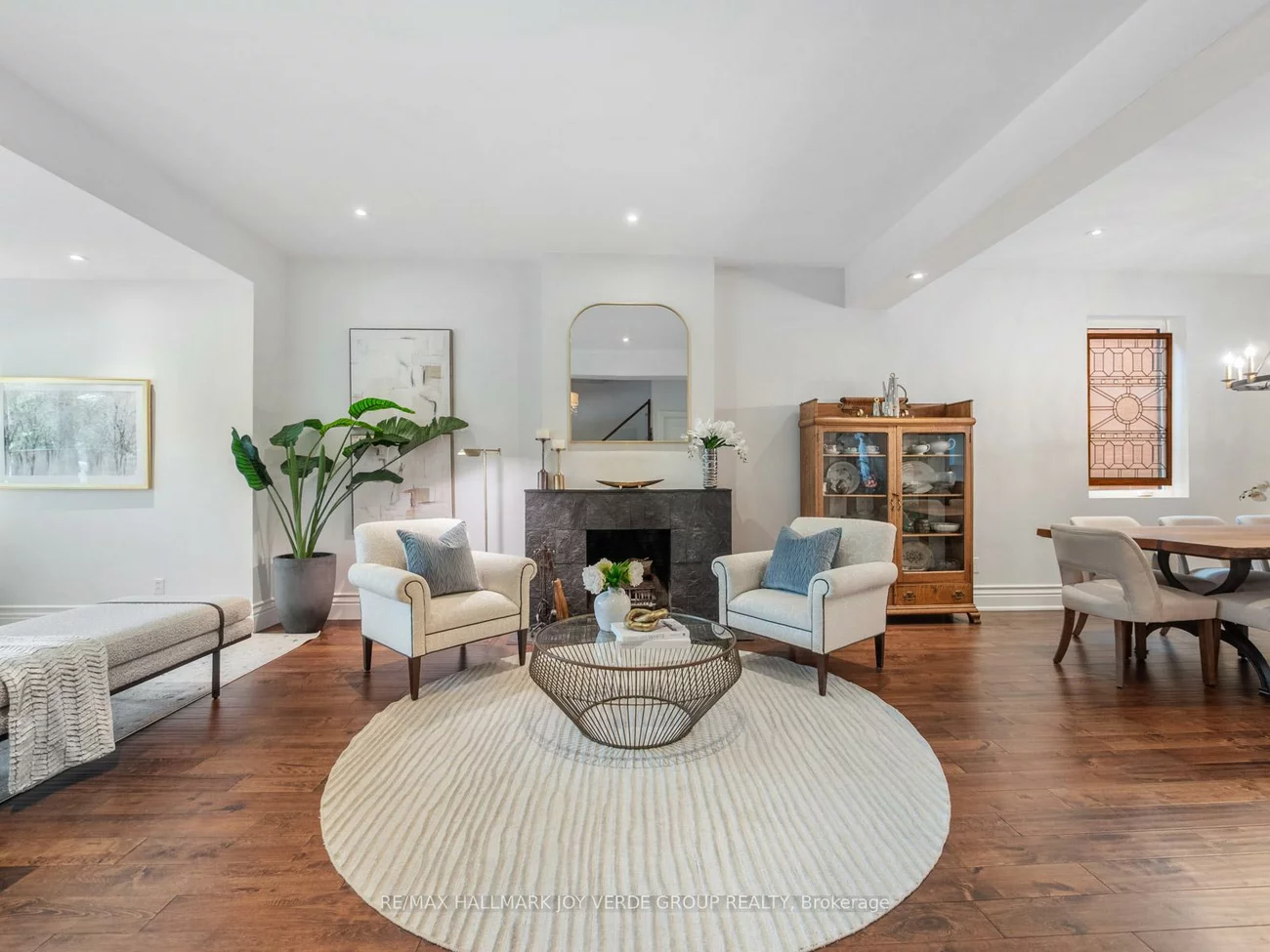 304, Keewatin, Mount Pleasant East, Toronto