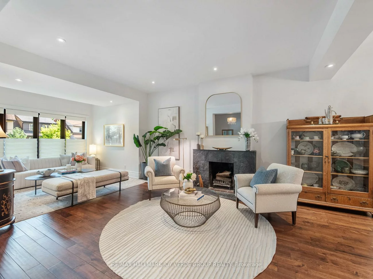 304, Keewatin, Mount Pleasant East, Toronto