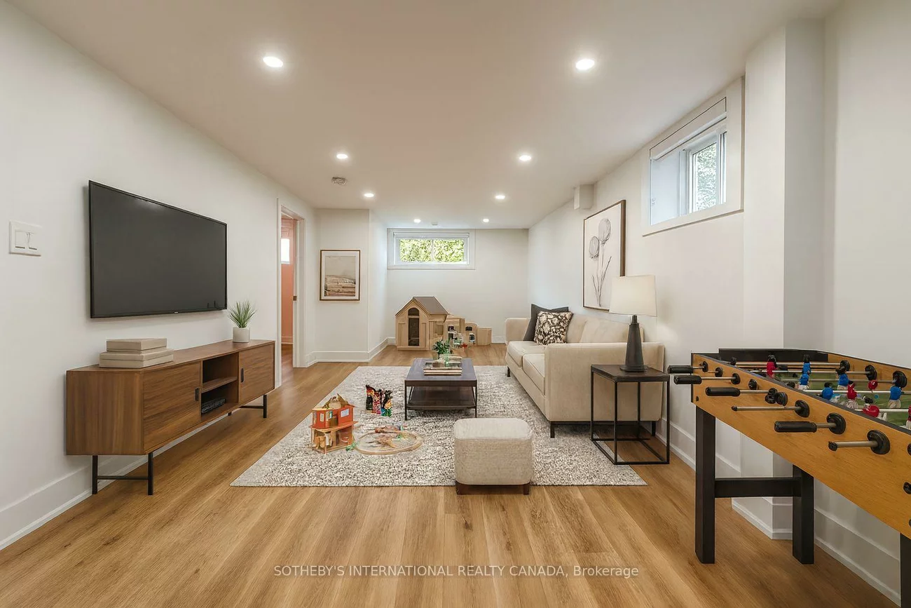 105, Baltray, Parkwoods-Donalda, Toronto