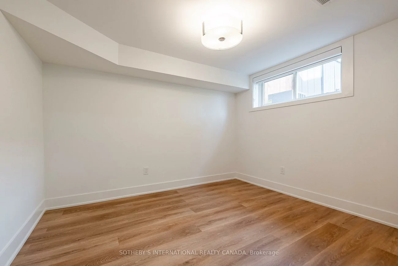 105, Baltray, Parkwoods-Donalda, Toronto