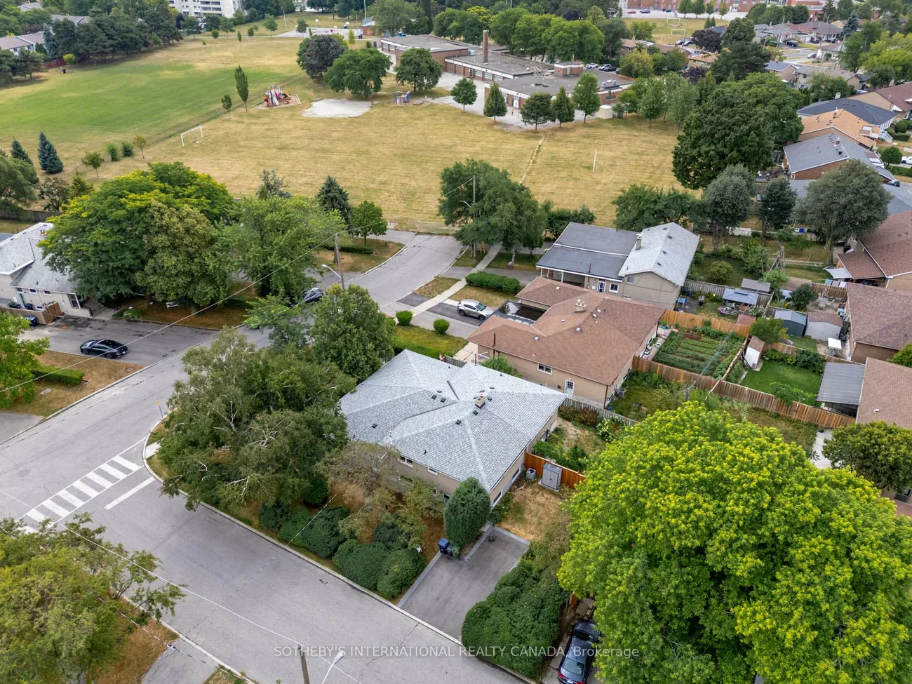 105, Baltray, Parkwoods-Donalda, Toronto