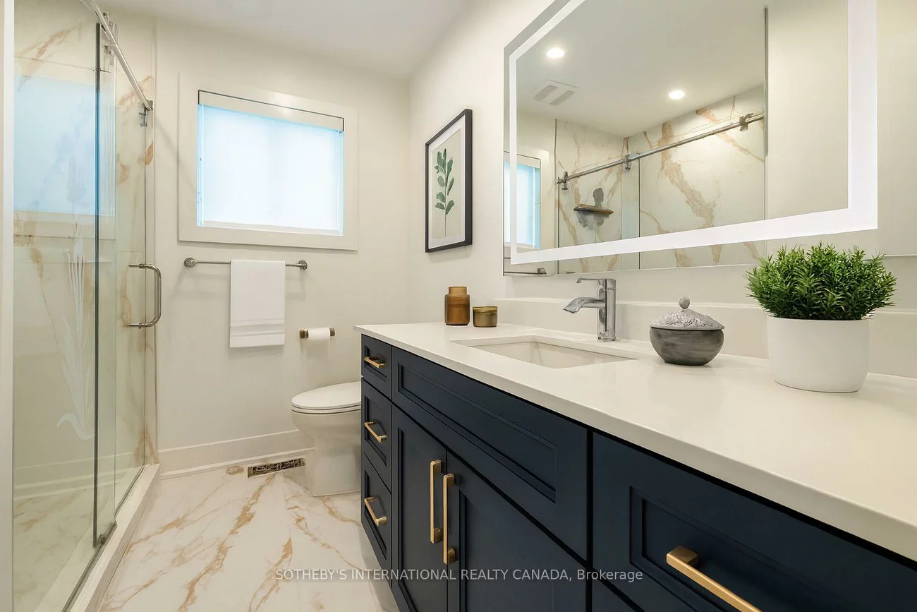 105, Baltray, Parkwoods-Donalda, Toronto