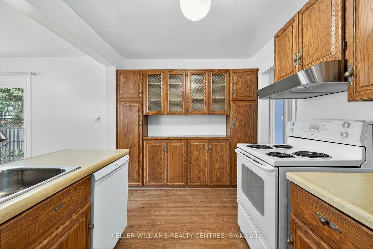274, Elmwood, Willowdale East, Toronto