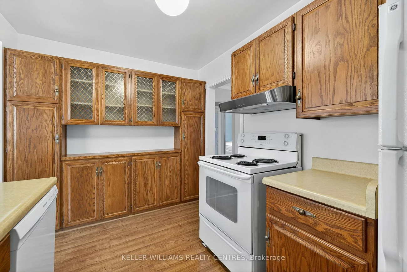 274, Elmwood, Willowdale East, Toronto