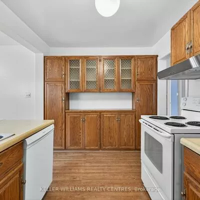 274, Elmwood, Willowdale East, Toronto