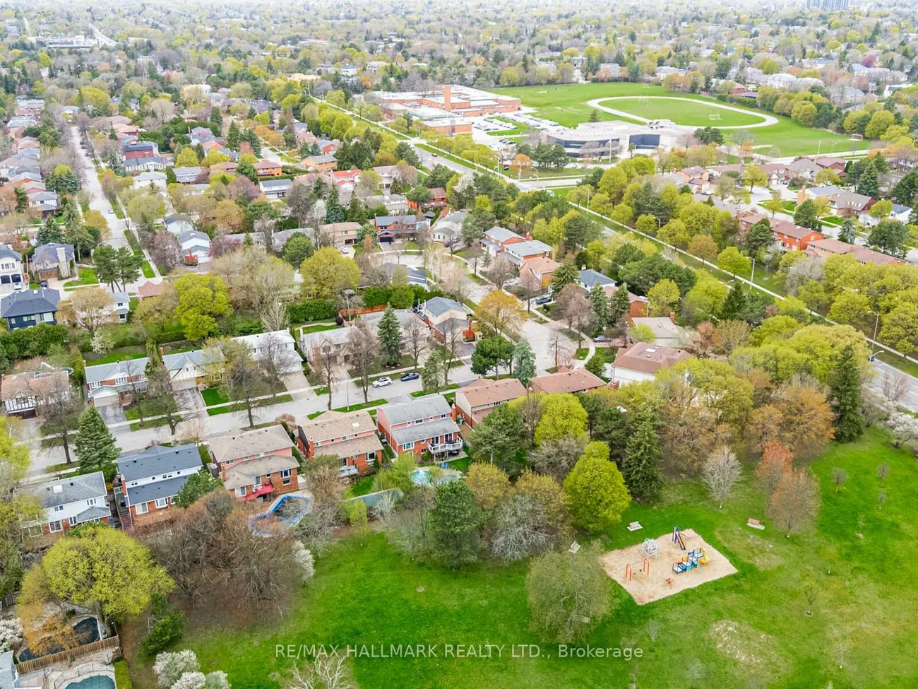 85, Ames, Banbury-Don Mills, Toronto