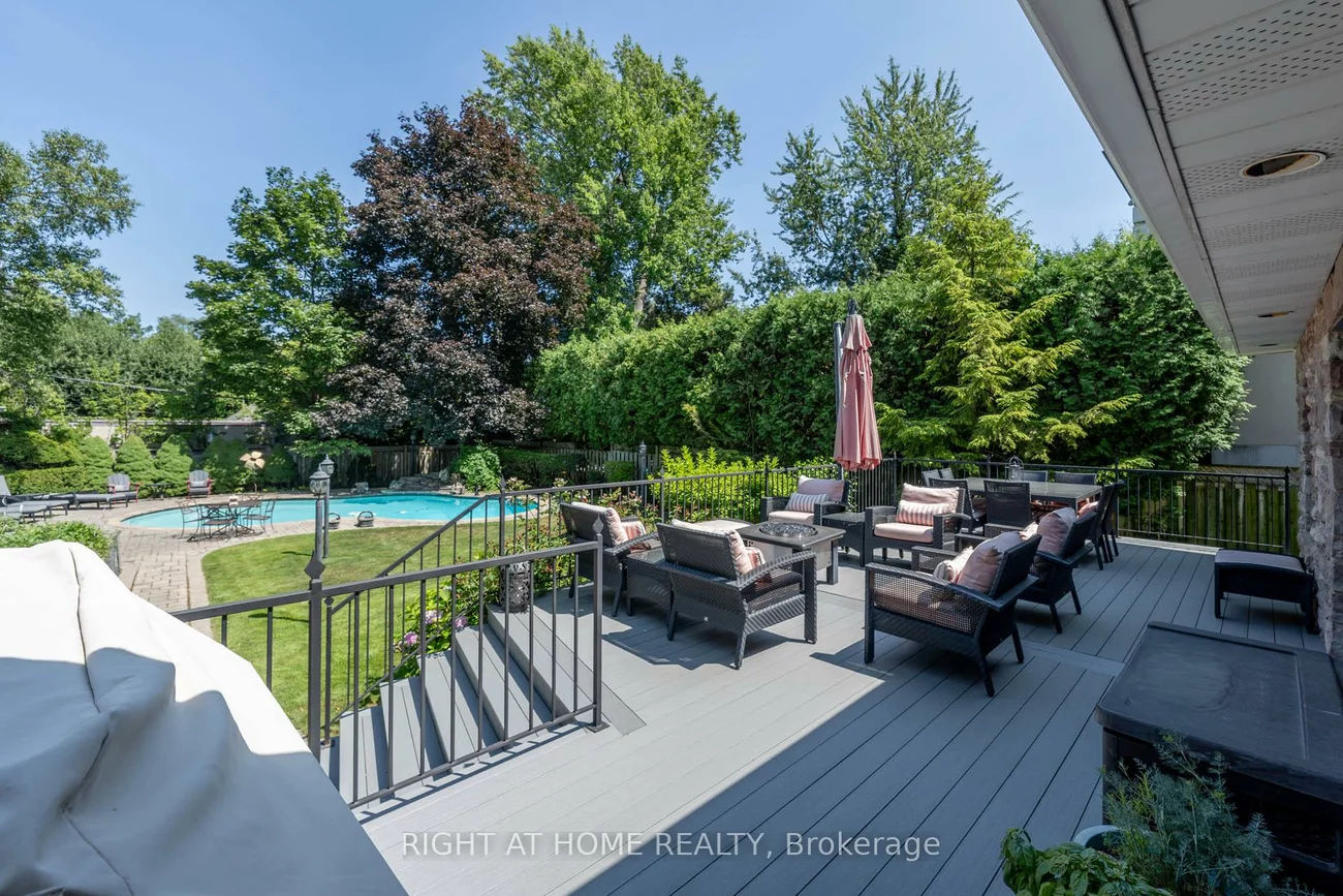 287, RUSSELL HILL, Casa Loma, Toronto
