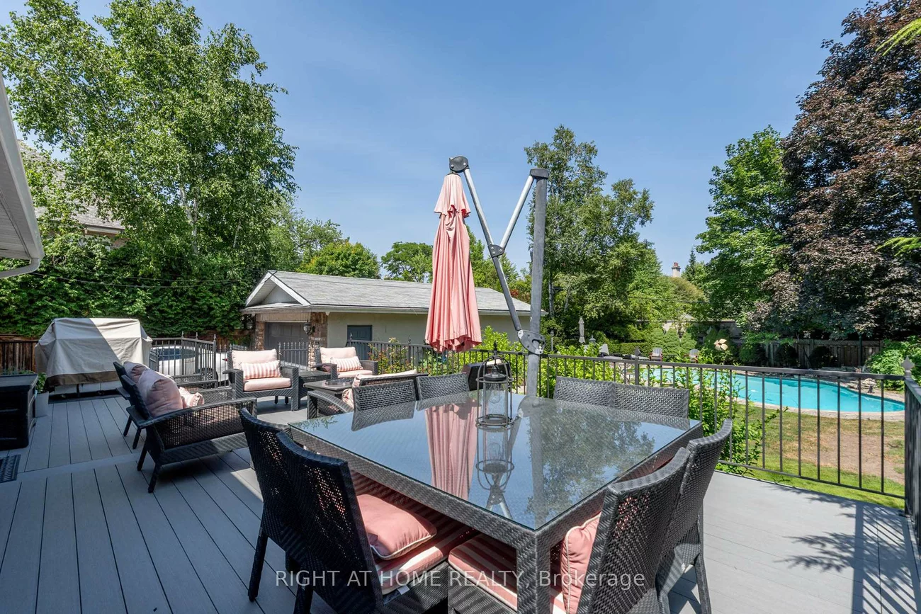 287, RUSSELL HILL, Casa Loma, Toronto