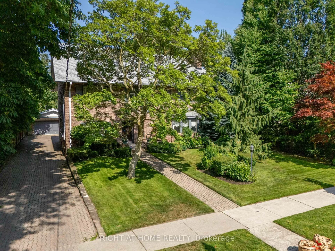 287, RUSSELL HILL, Casa Loma, Toronto