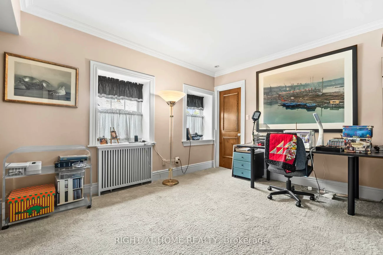 287, RUSSELL HILL, Casa Loma, Toronto