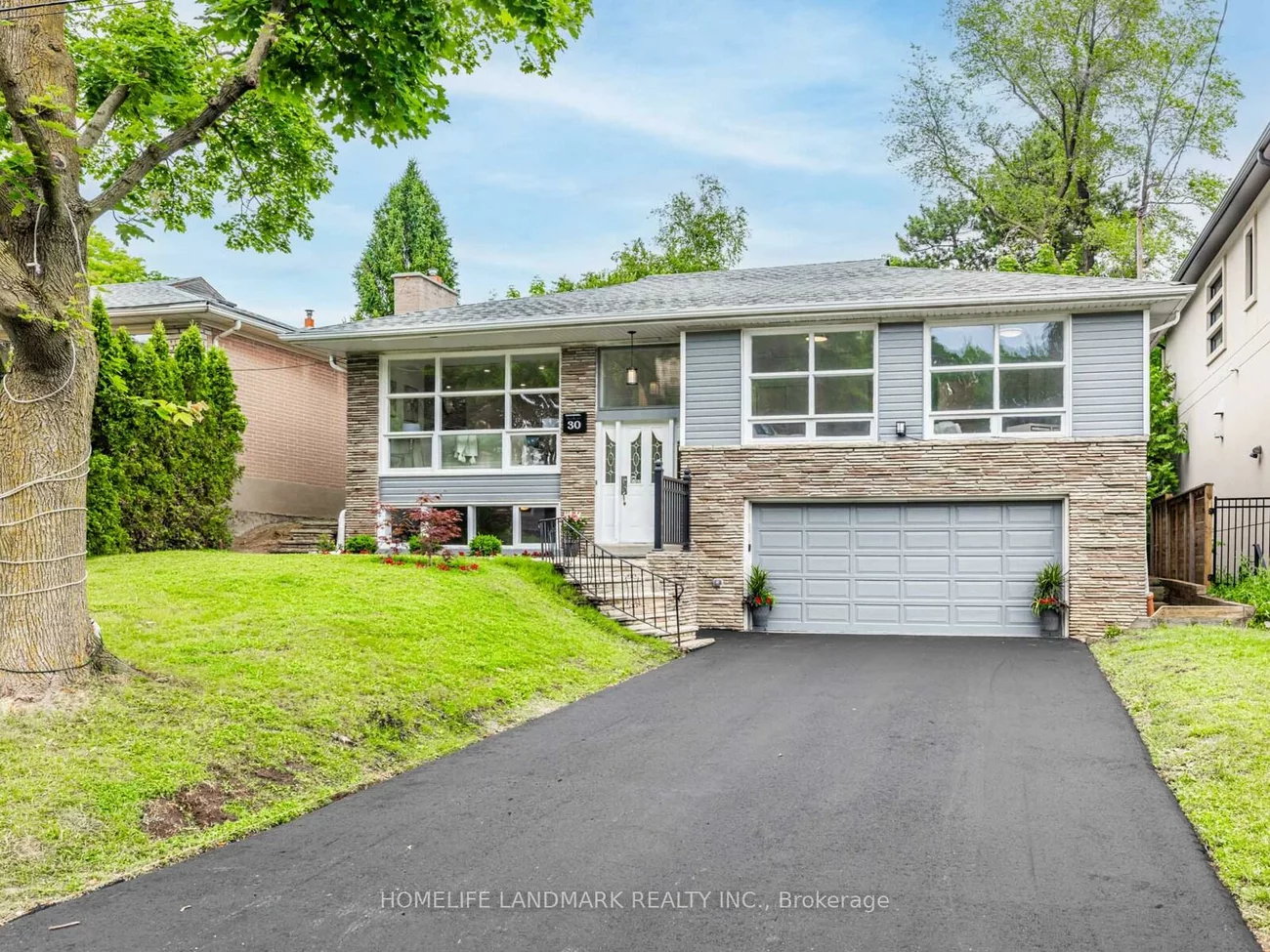 30, Burleigh Heights, Bayview Village, Toronto