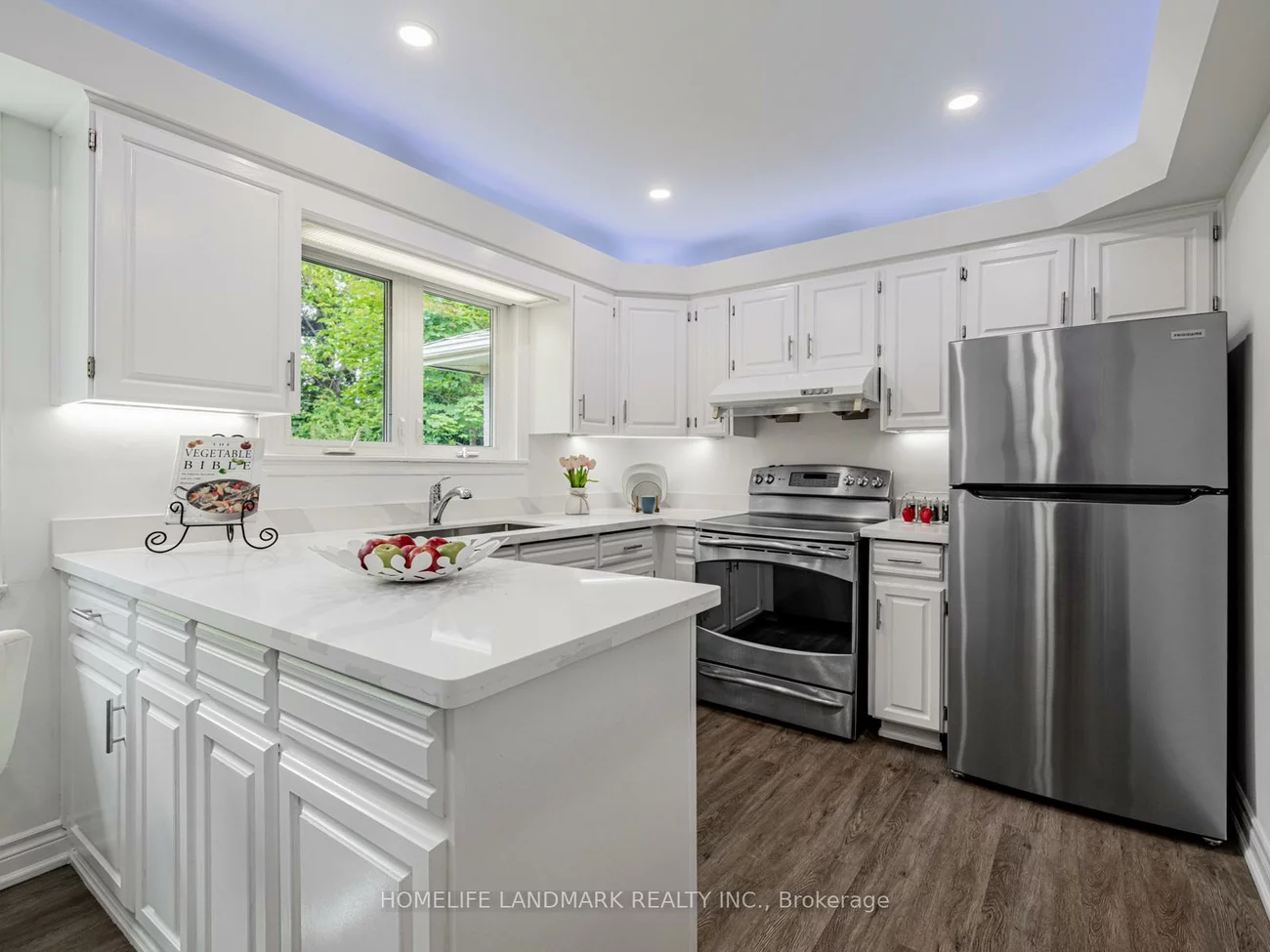 30, Burleigh Heights, Bayview Village, Toronto