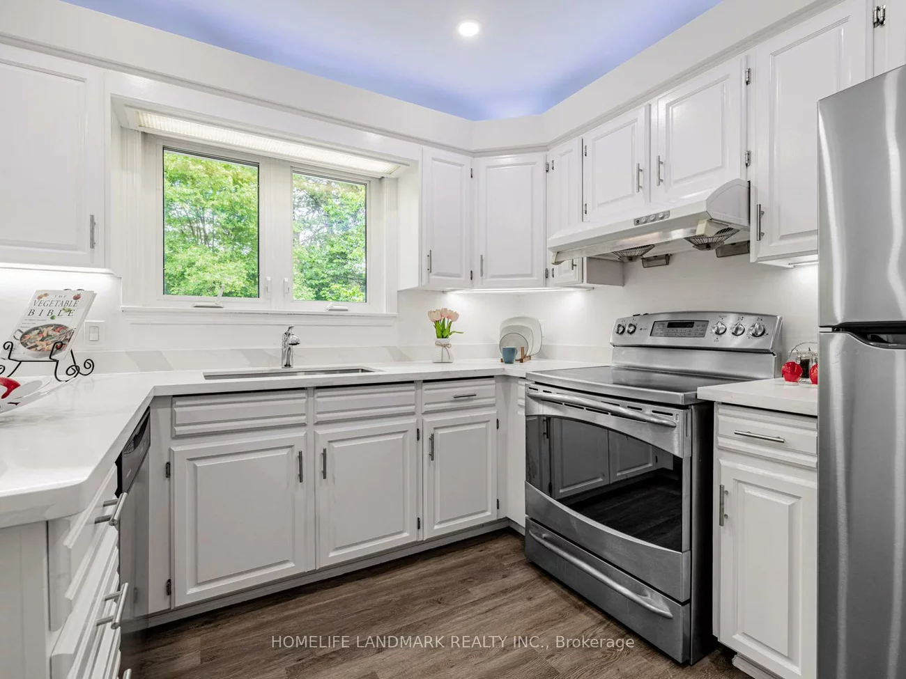 30, Burleigh Heights, Bayview Village, Toronto