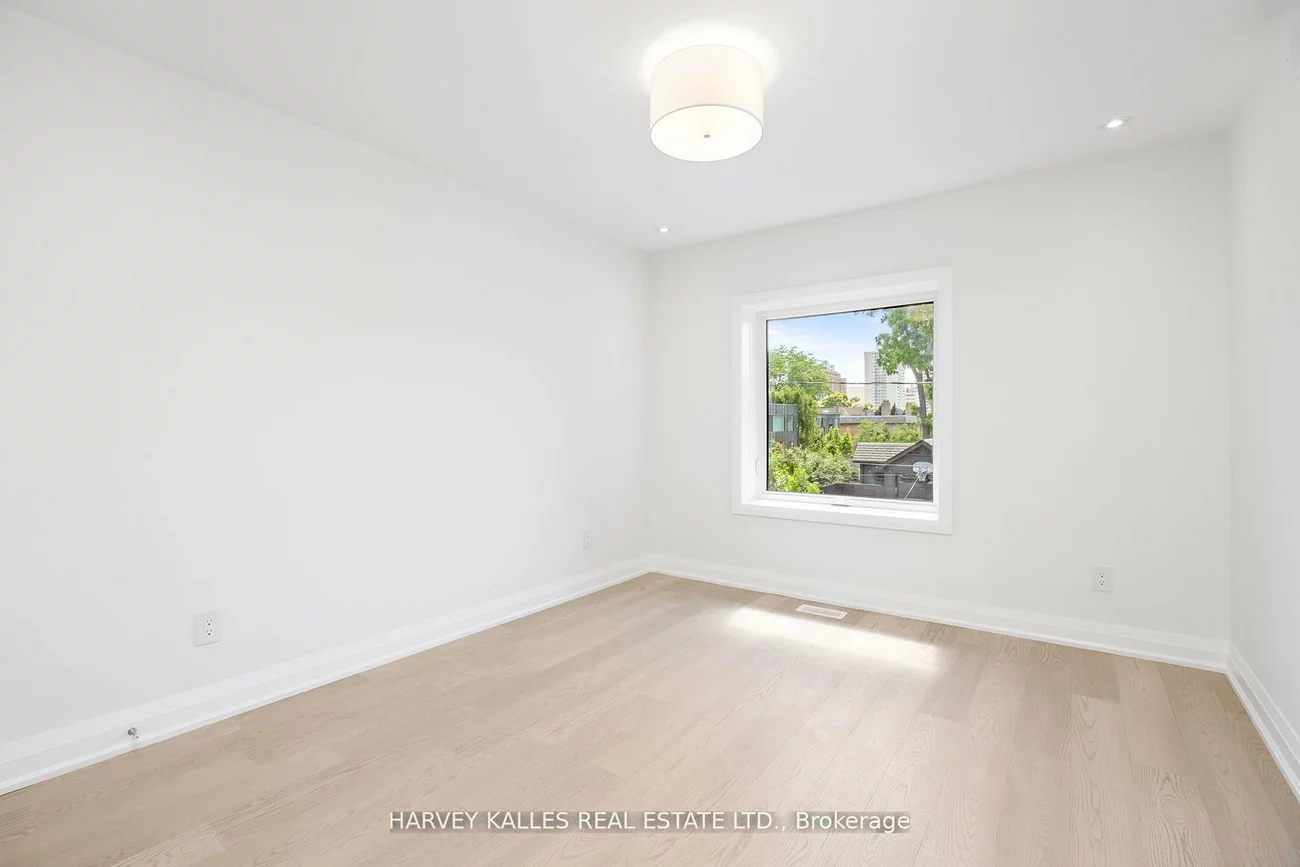 101, Clifton, Mount Pleasant East, Toronto