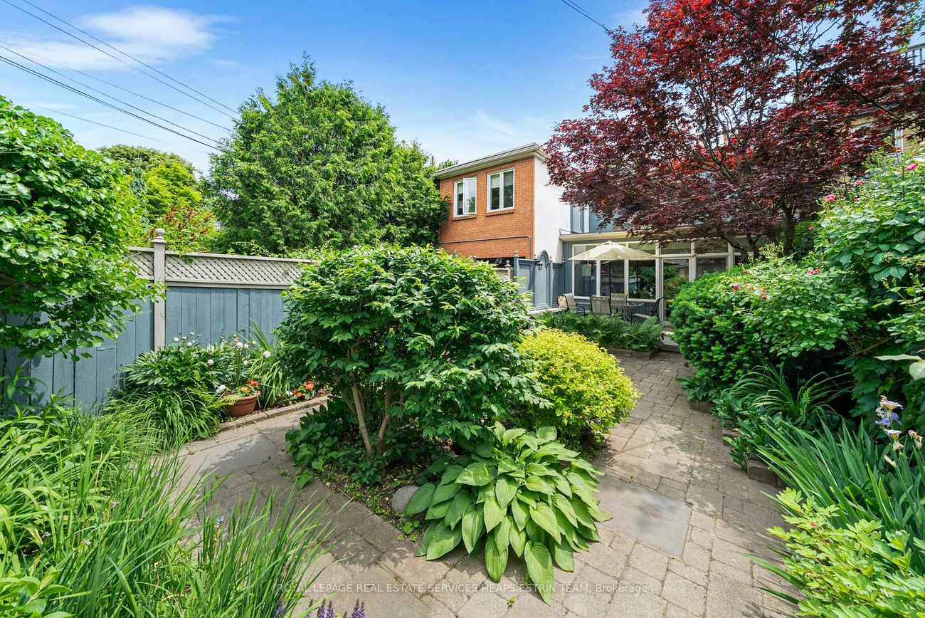 100, Amelia, Cabbagetown-South St. James Town, Toronto