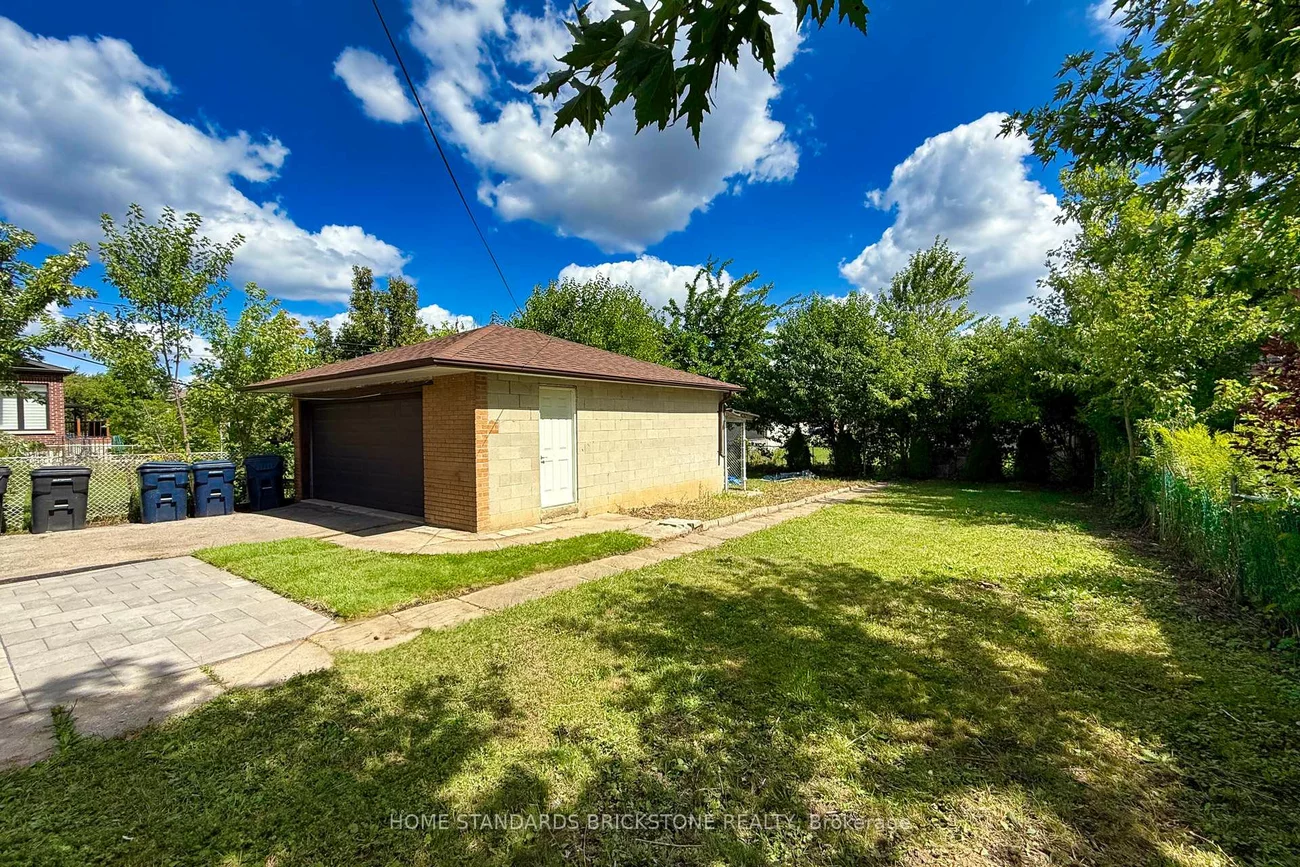 19, Granite, Clanton Park, Toronto