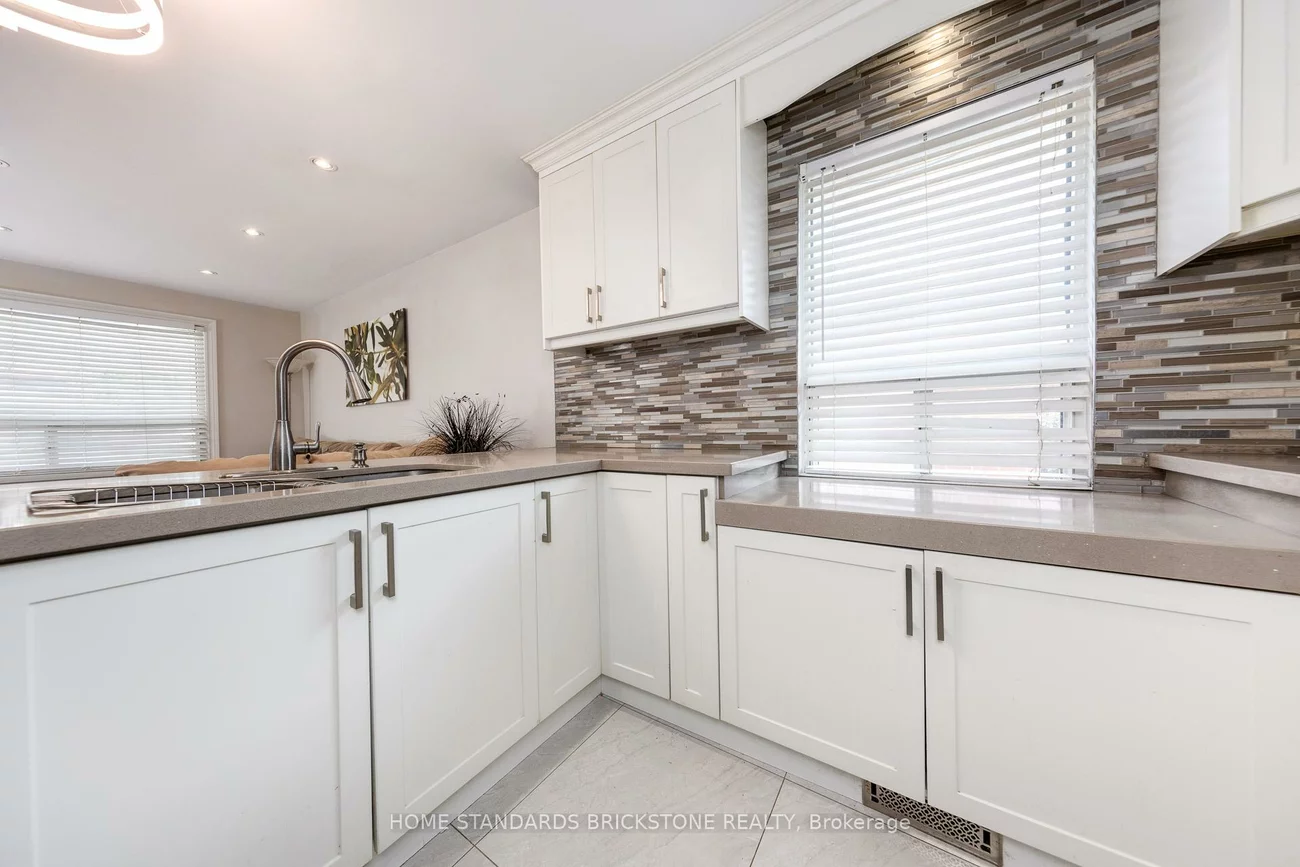 19, Granite, Clanton Park, Toronto