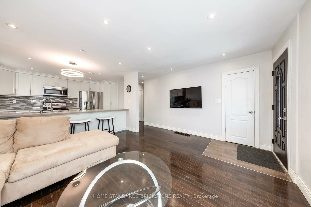 19, Granite, Clanton Park, Toronto