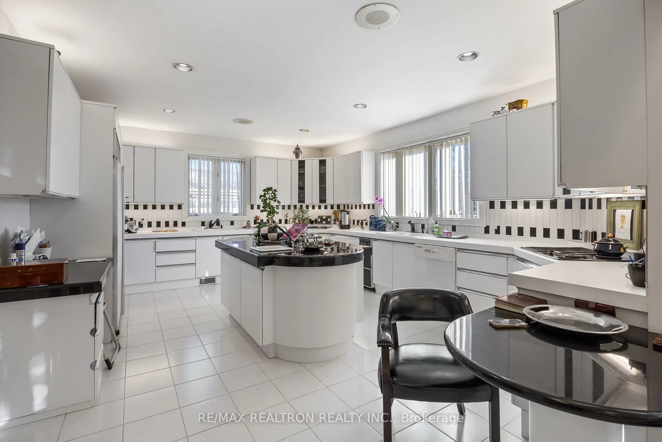 83, Hillmount, Englemount-Lawrence, Toronto