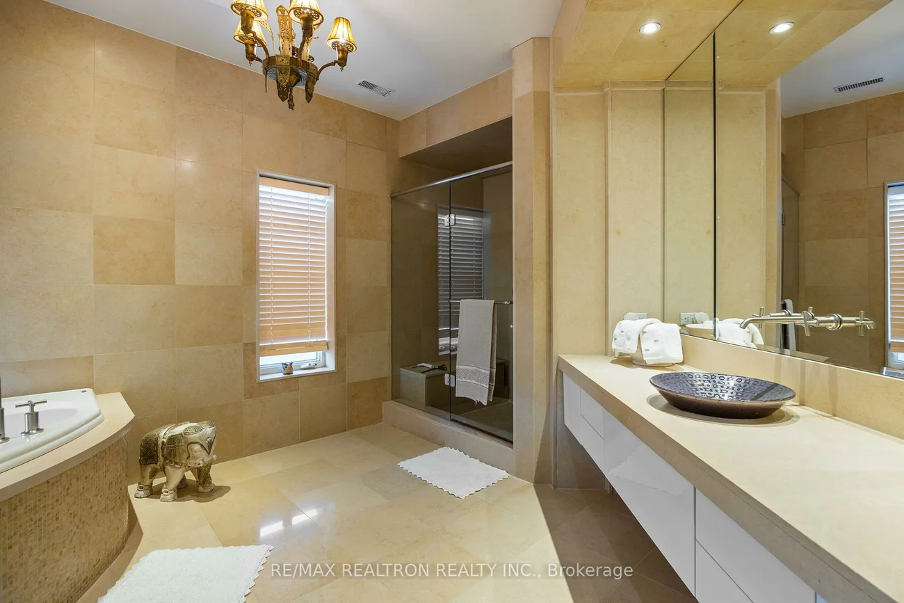 83, Hillmount, Englemount-Lawrence, Toronto