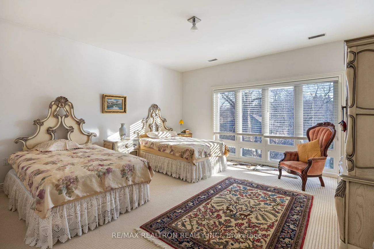83, Hillmount, Englemount-Lawrence, Toronto