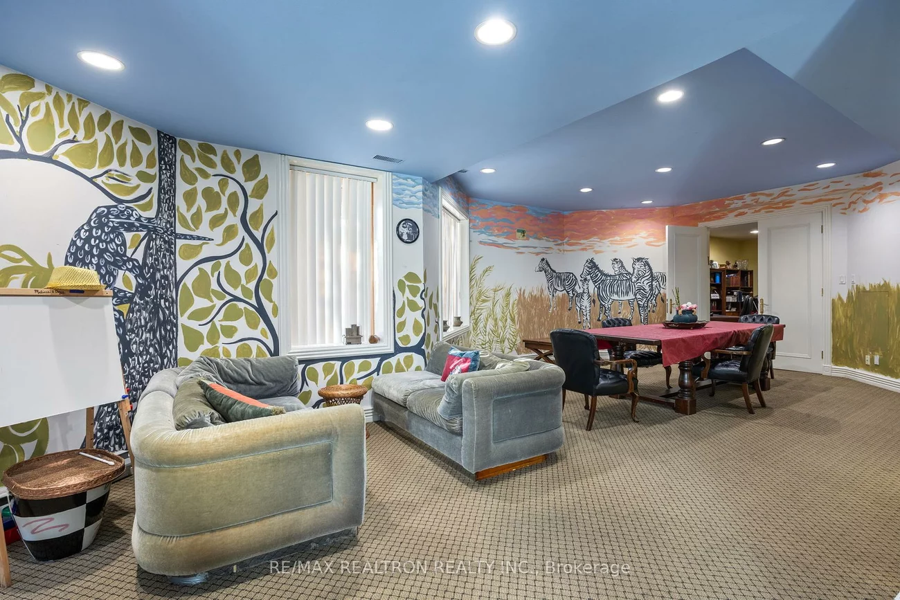 83, Hillmount, Englemount-Lawrence, Toronto