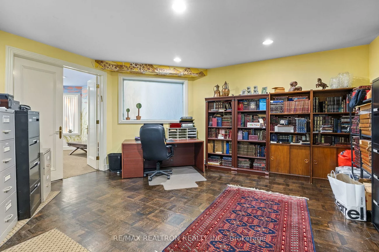 83, Hillmount, Englemount-Lawrence, Toronto