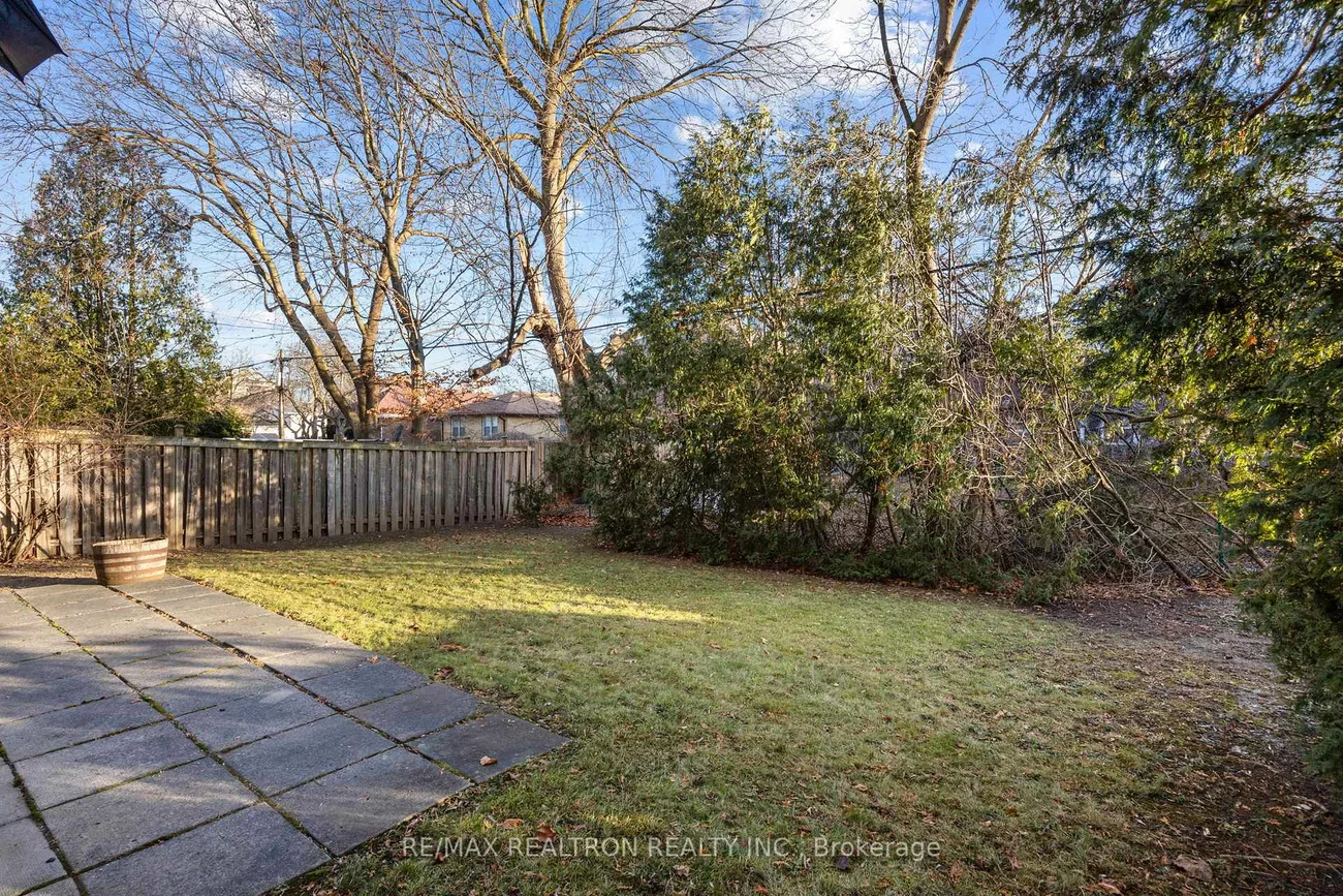 83, Hillmount, Englemount-Lawrence, Toronto
