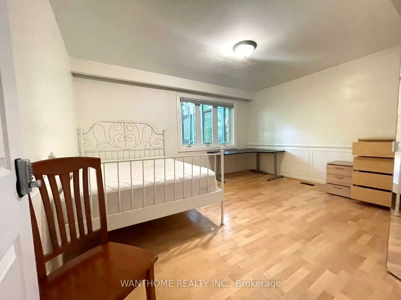 185, Burbank, Bayview Village, Toronto
