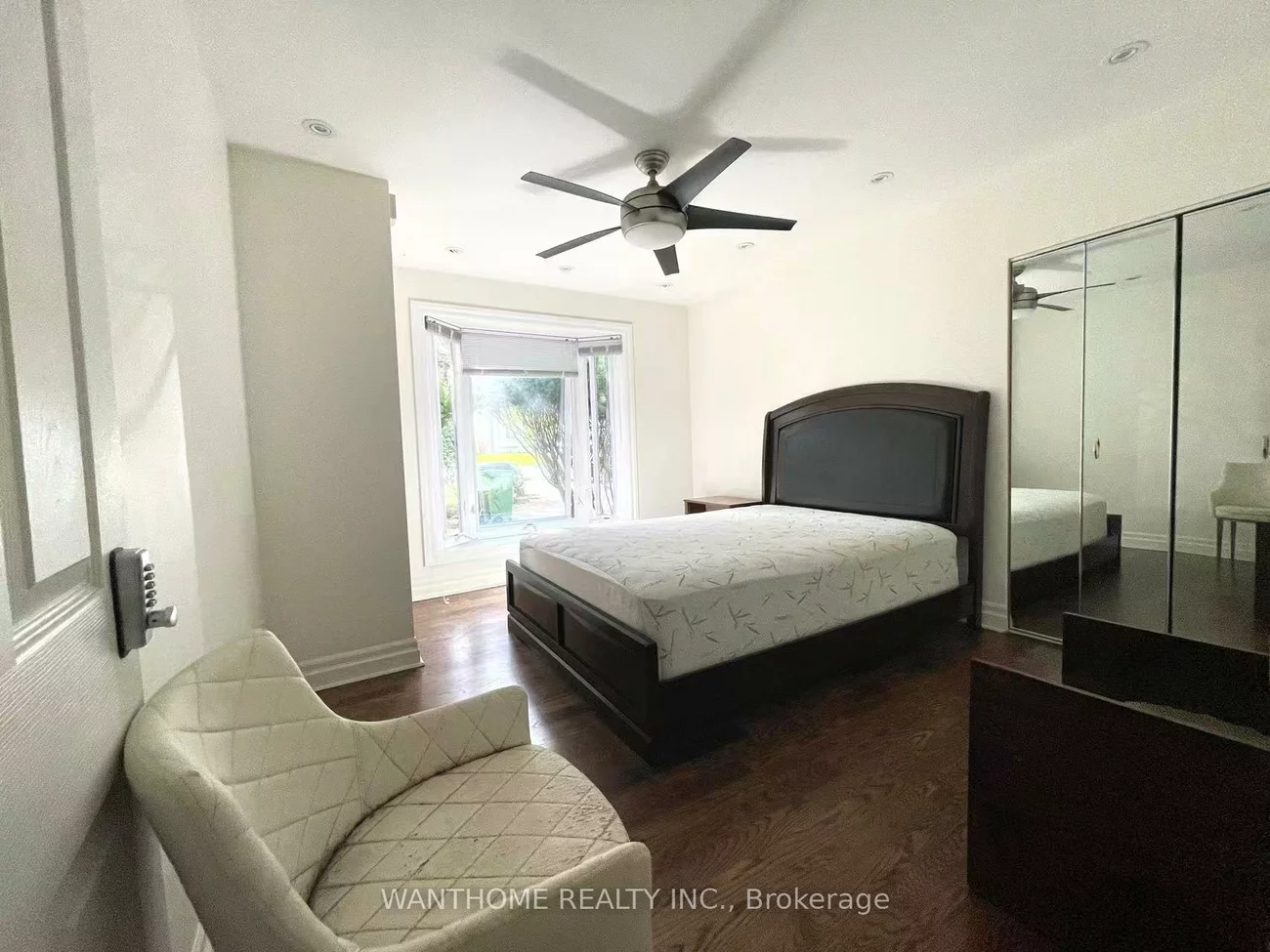 185, Burbank, Bayview Village, Toronto