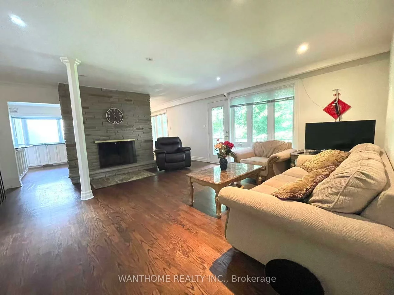 185, Burbank, Bayview Village, Toronto