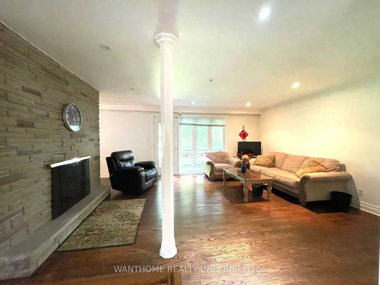 185, Burbank, Bayview Village, Toronto