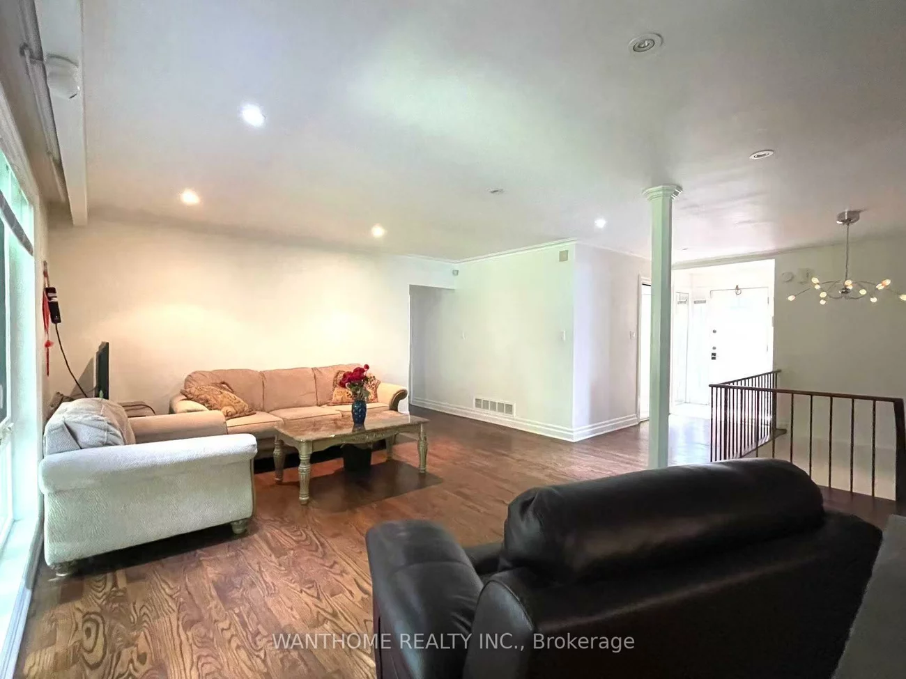 185, Burbank, Bayview Village, Toronto